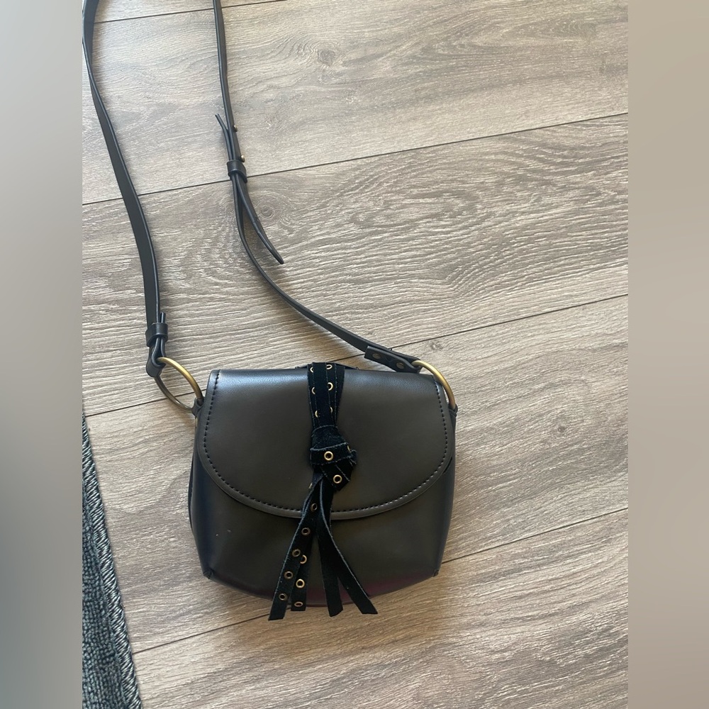 American eagle black crossbody bag